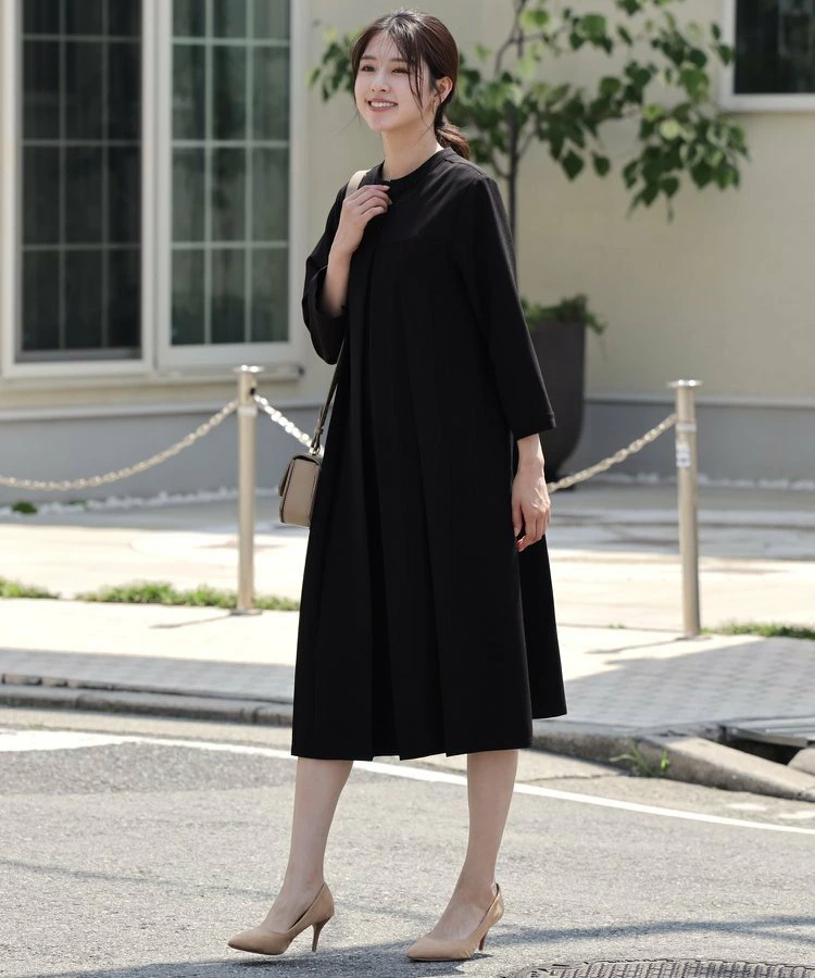从正面和背面都引人注目的 2 路礼服