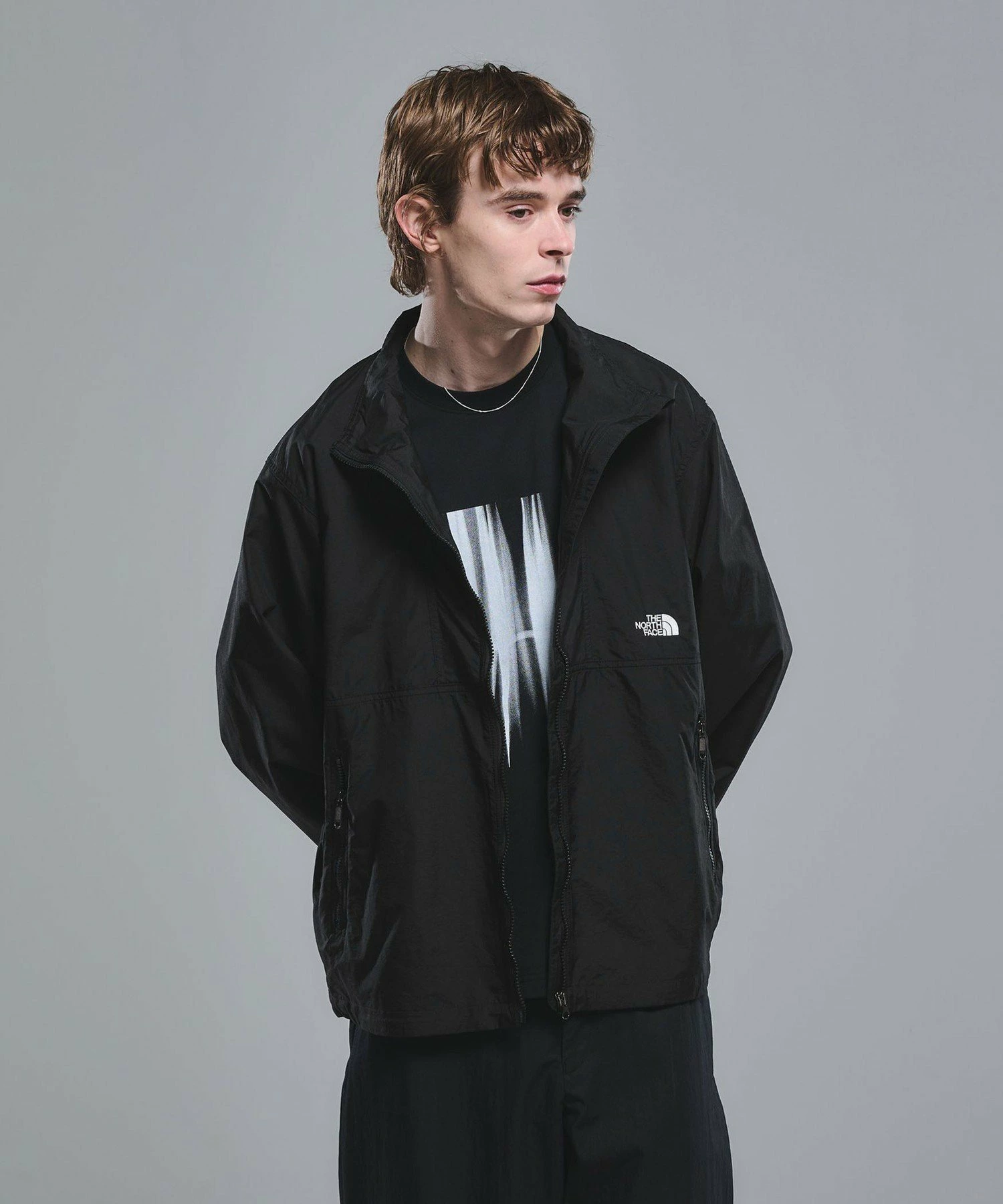 <THE NORTH FACE>紧凑型夹克衫