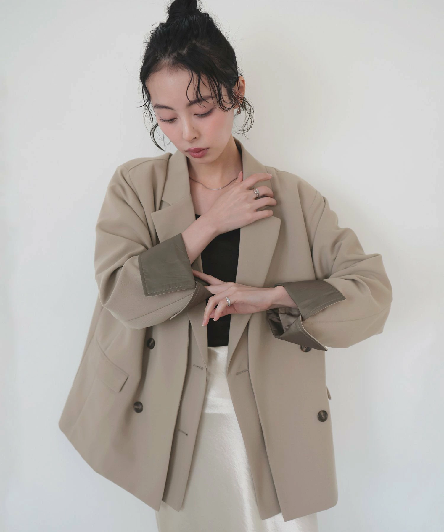分层设计剪裁夹克