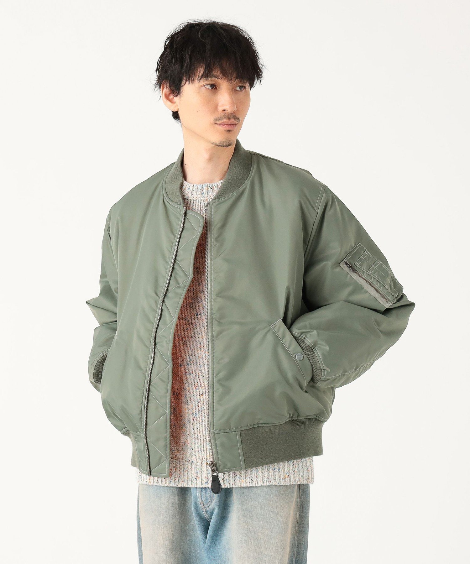 宽松版型 THERMOLITE(R) MA-1（防水）