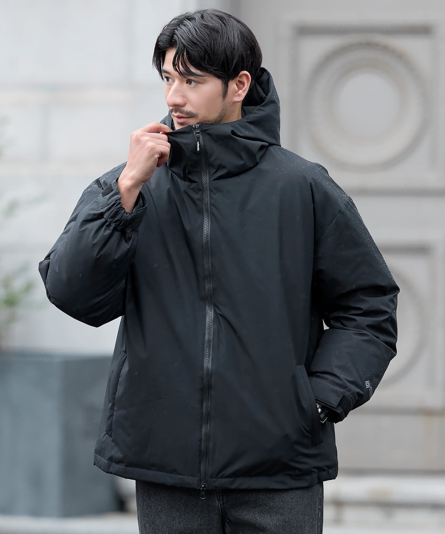 +phenix 特别订单 WINDSTOPPER(R) 产品 BY GORE-TEX LABS 立式高领城市羽绒服