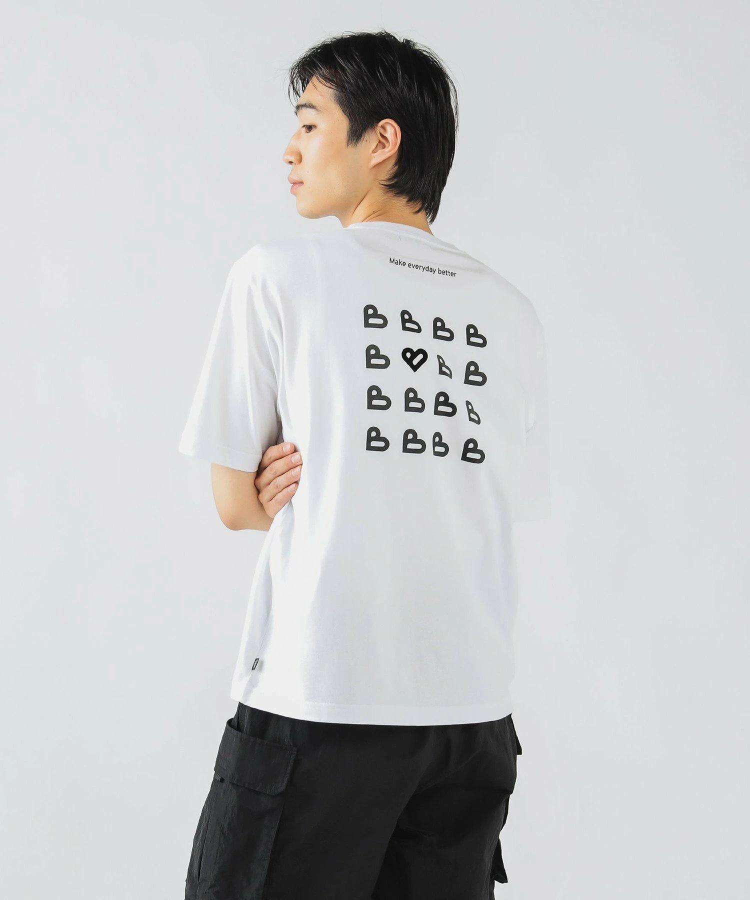 B-HEART 徽标背面印花 T 恤
