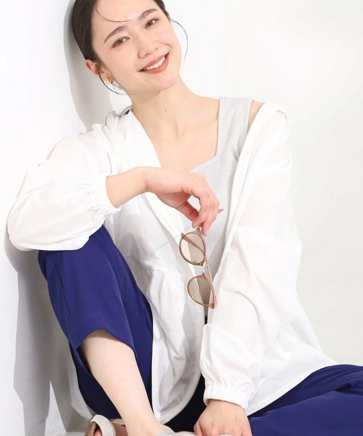 [Cool/S-LL/Body Covering] 女性化 UV 派克大衣，饰有荷叶边褶边和金色配件