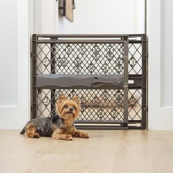 MYPET Paws 便携式宠物门：26-40 英寸宽，可扩展，压力安装，无需工具，耐用的门口狗门，美国制造，23 英寸高，Fieldstone 灰色