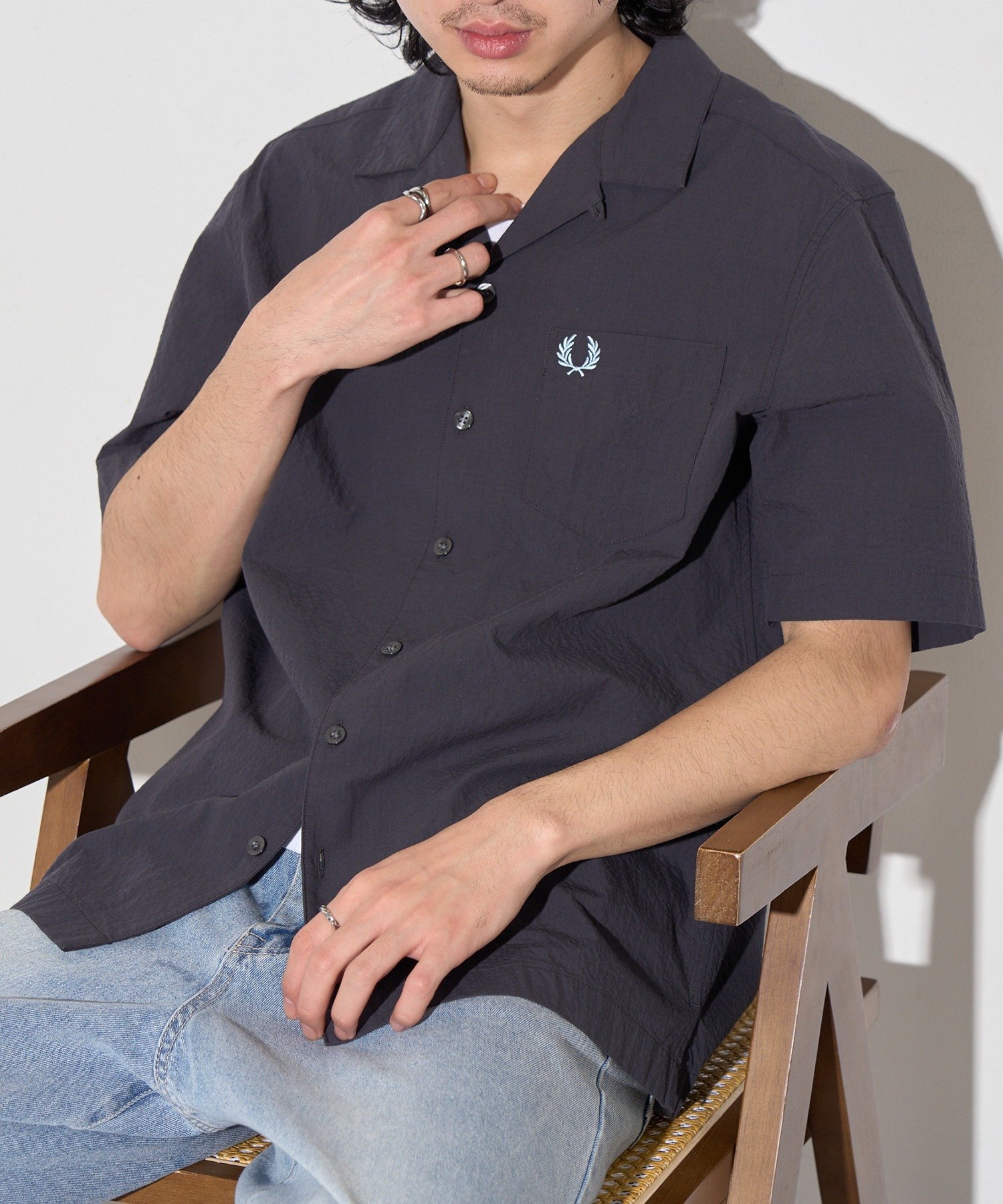 FRED PERRY/SEERSUCKER REVERE COLLAR 衬衫 Fred Perry 开领衬衫