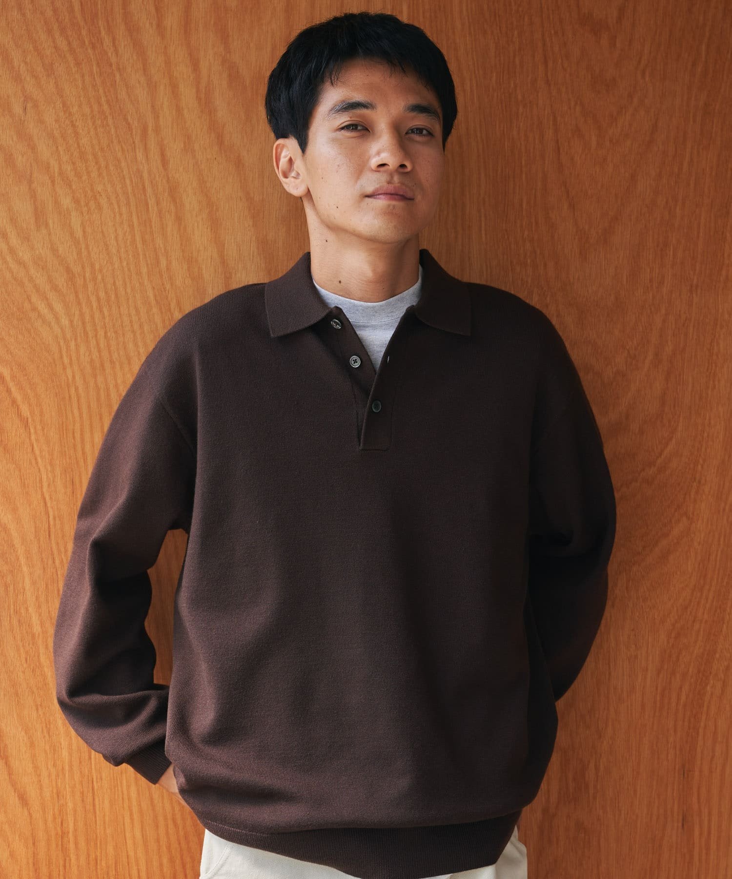 “XL 码/WEB 限定/由 Sawa Nimura 穿”“UR TECH 200 天针织” Polo 衫
