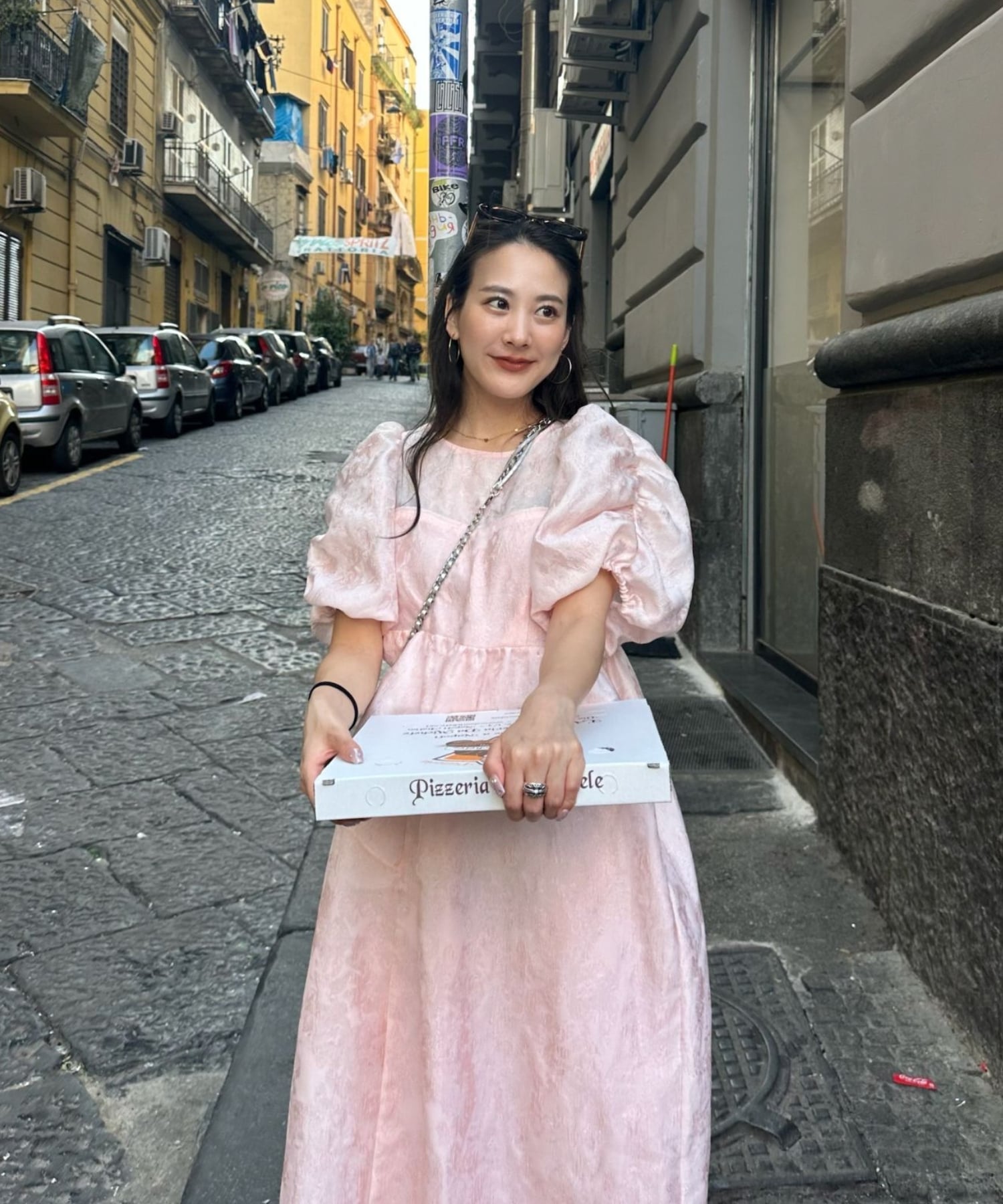 婚纱请柬泡泡袖提花礼服