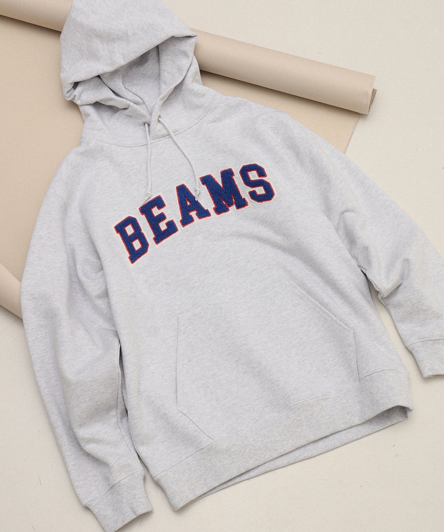 横梁 | BEAMS 徽标基本款连帽衫 |男士连帽衫套头衫 |相良刺绣补丁|气流纺干触感 |无拉绒内衬，四季皆宜 |可以设置