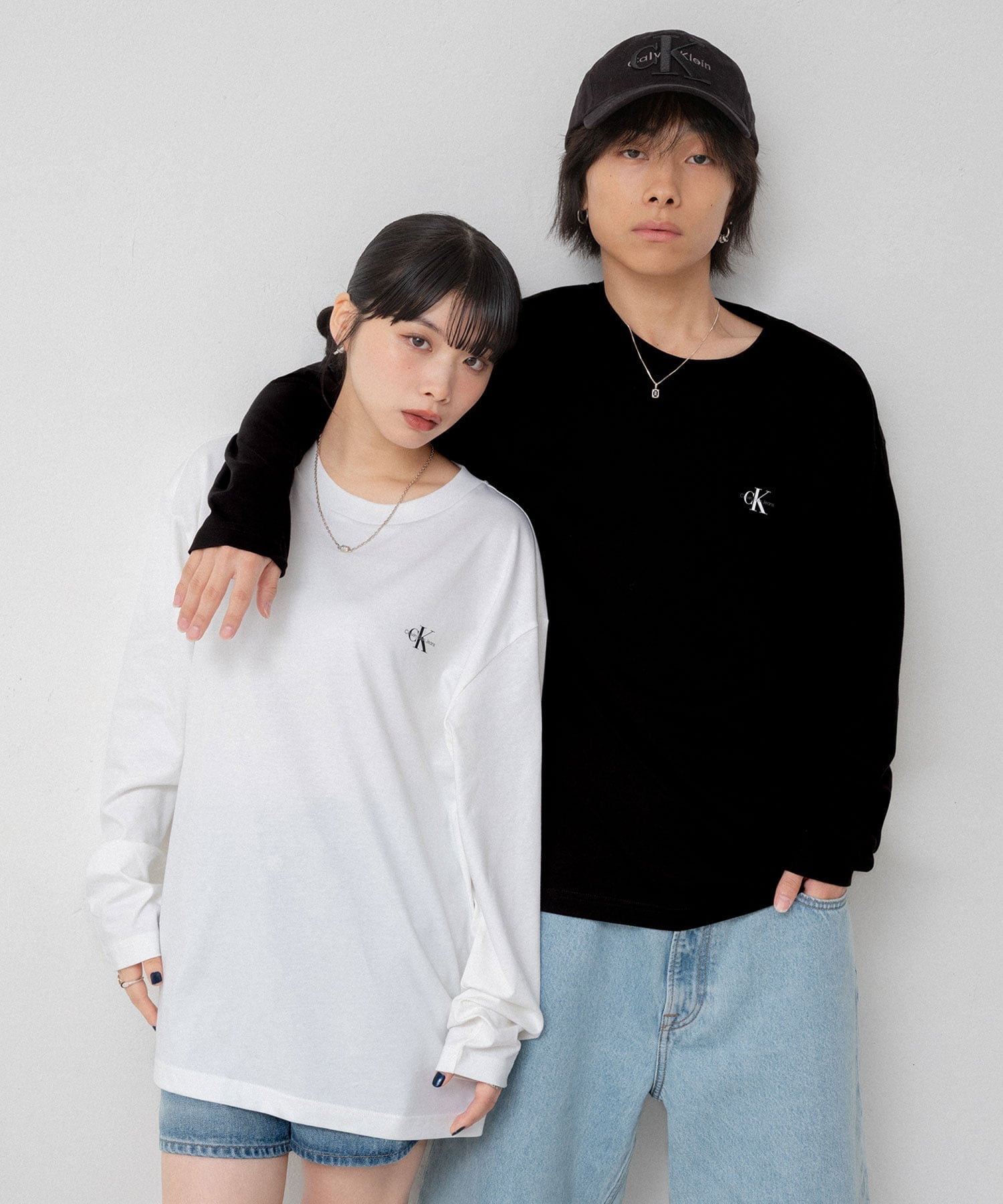(U) 【官方店铺】Calvin Klein 2 件套男女通用 CK Logo 长袖 T 恤 Calvin Klein Jeans J400464