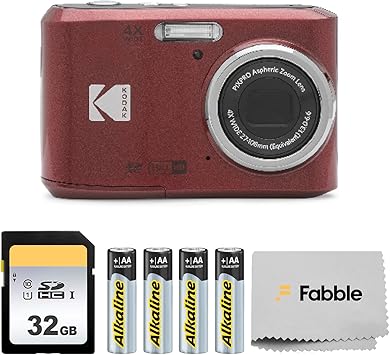 柯达 PIXPRO FZ45 16MP 数码相机，具有 4 倍光学变焦、27 毫米广角和 2.7 英寸液晶屏幕，套装配有 32GB SD 存储卡、AA 电池（4 节）、镜头清洁布（红色）