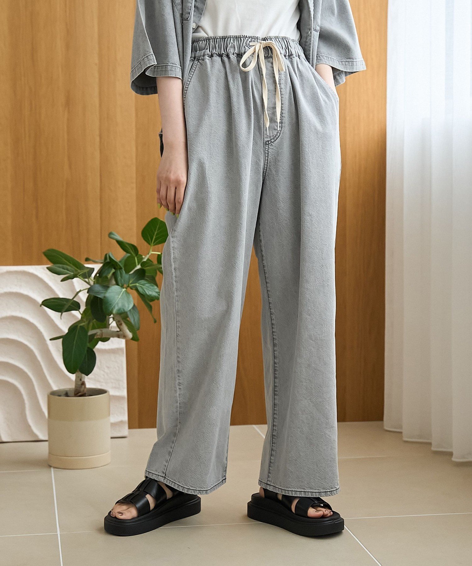 [新颜色/WEB 限定颜色] 棉人造丝牛仔宽裤（影响者介绍的商品）