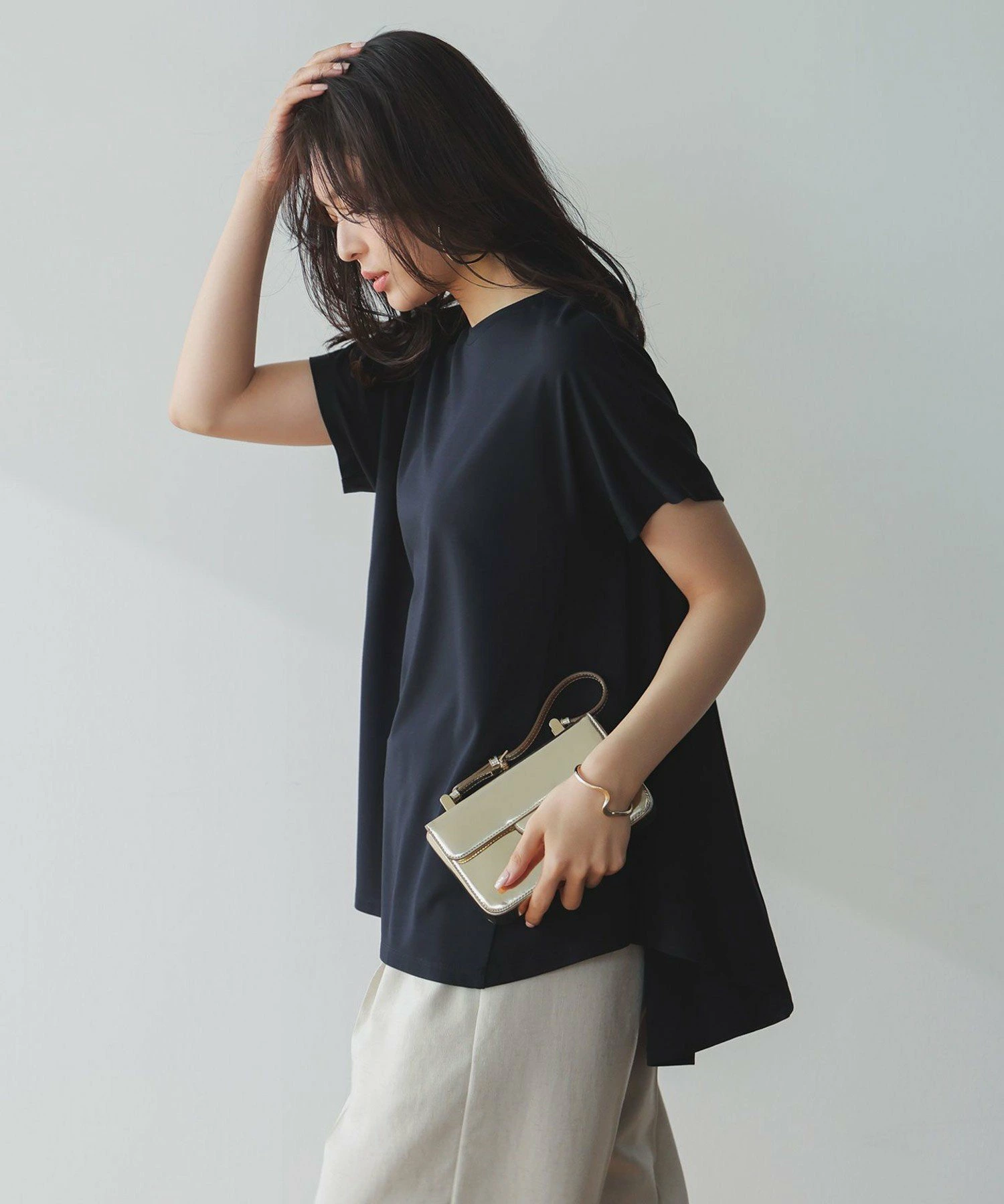 [部分店铺限定颜色] BEAUTY FORM-T Flare T恤