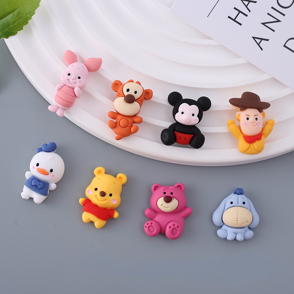 ?【热门】3D 小熊维尼 crocs jibbitz crocs 吊饰 DIY 饰品儿童女鞋装饰惊喜礼物